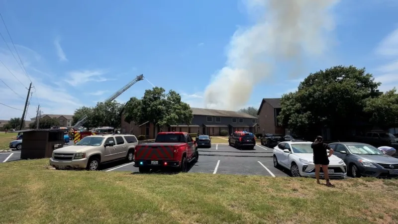 Abilene firefighters battle blaze at Copper Creek apartments