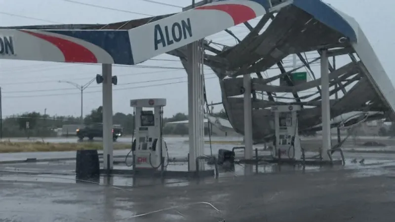 80 mph wind gust hits Abilene, delays Flying Bison game and triggers severe warnings