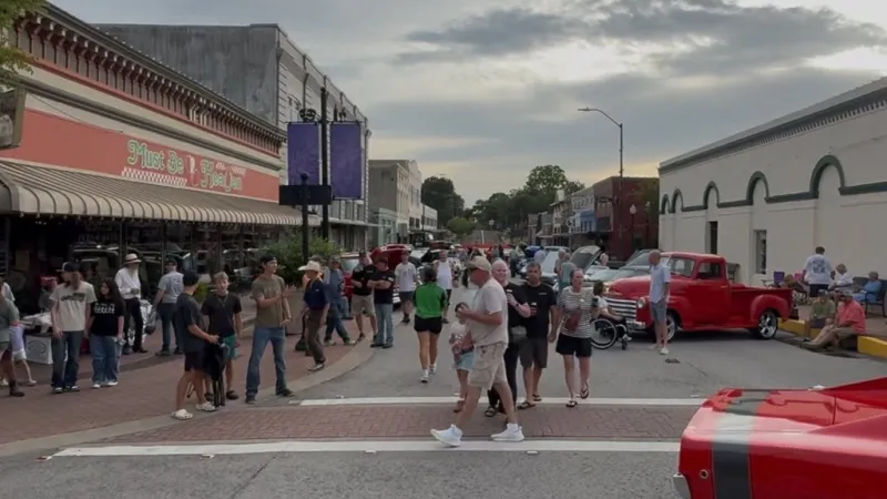 COMMUNITY CORNER TO PREVIEW 'HOT NIGHTS, COOL TUNES', UPCOMING CHAMBER EVENTS