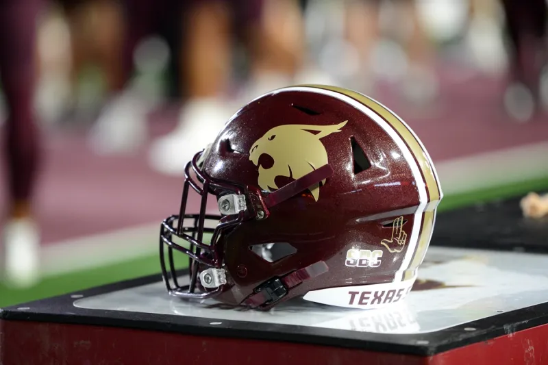 Texas State RB Coach Barrick Nealy Departs