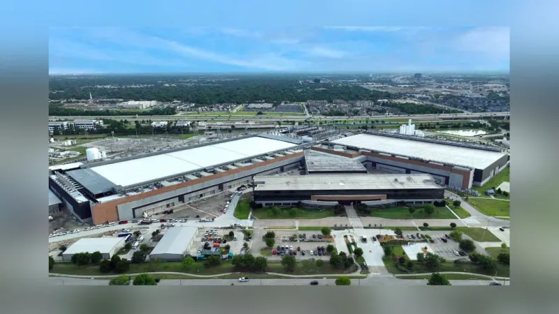 Gov. Abbott Awards Texas Instruments $33.6M Grant For Major Richardson Expansion