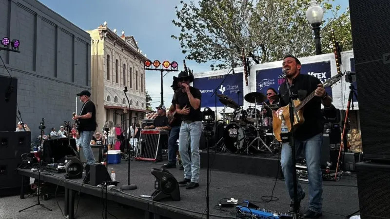 'HOT NIGHTS, COOL TUNES' BEGINS SATURDAY IN DOWNTOWN BRENHAM WITH 90 PROOF COUNTRY
