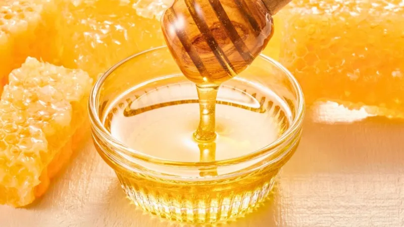 What 3,000-Year-Old Egyptian Honey Teaches Us About Food That Never Spoils