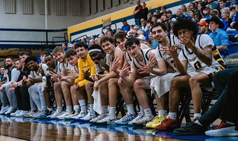 Men's Hoops Earns NABC Team Academic Award, Four Student-Athletes Honored