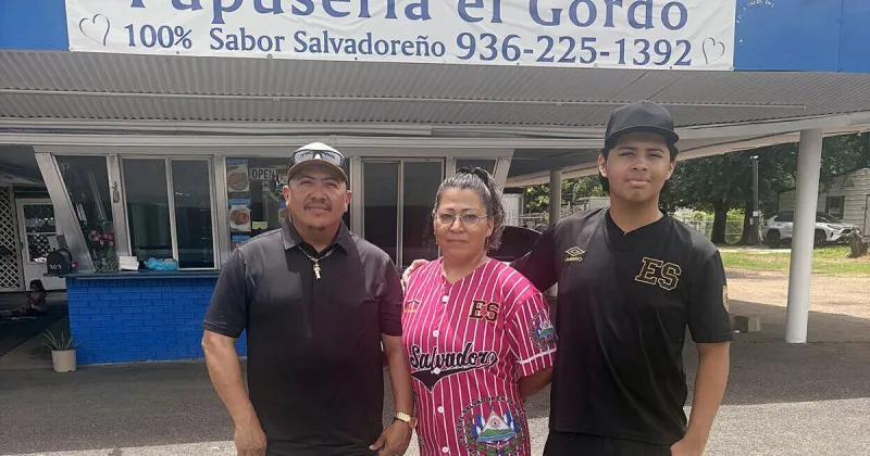Pupuseria El Gordo offering 100% Salvadoran food