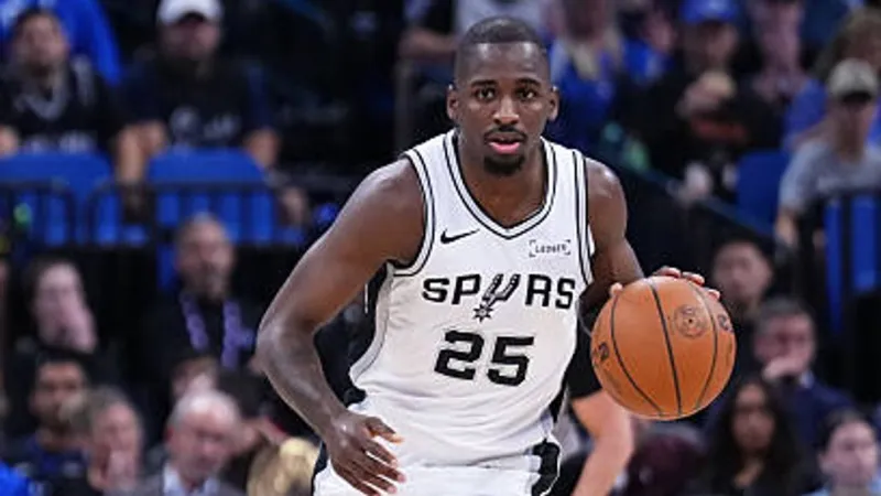 Spurs bring back David Jones Garcia