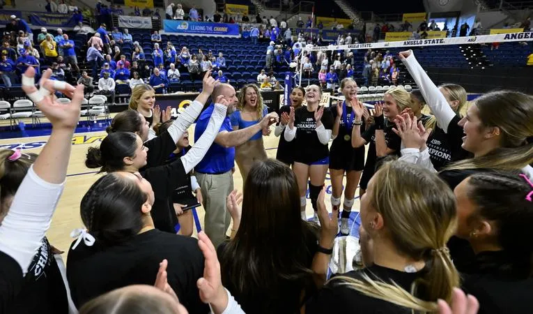 Belles Volleyball Earns AVCA Team Academic Award for 15th Consecutive Year