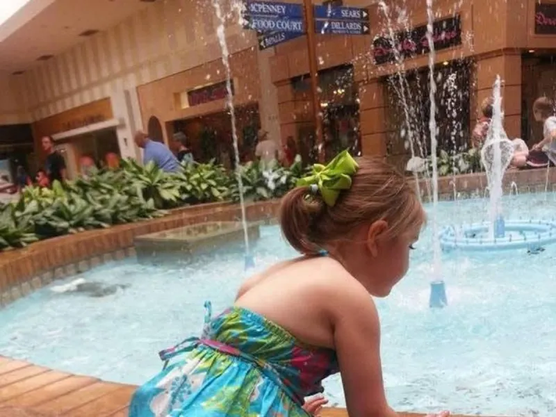 Little Lubbock Things We Miss: Fountains At South Plains Mall