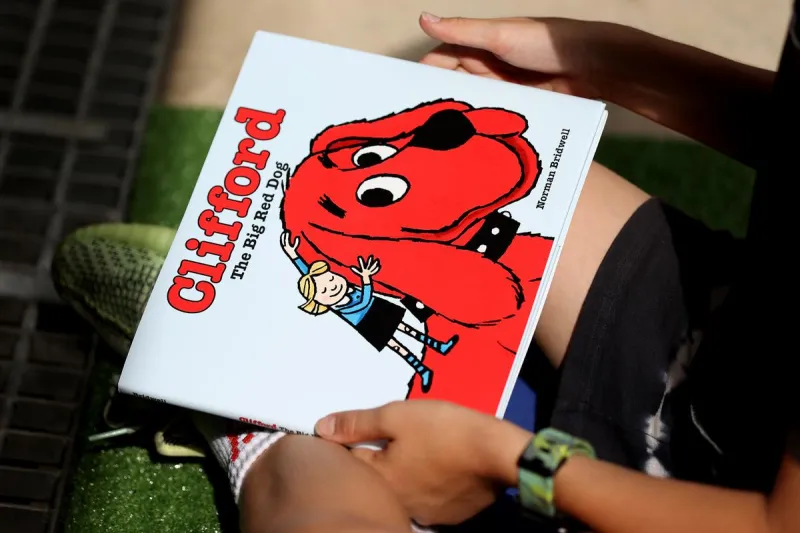 Clifford The Big Red Dog Is Showing Up In Lubbock This August