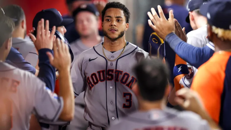 Astros take advantage of Angels meltdown to score 4 runs in 9th inn...