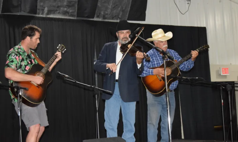 July Jam fills community center with fiddling music