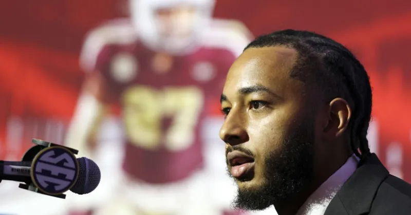 Elko: A&M LB Sanford 'on course' to play in season opener after spring fibula injury