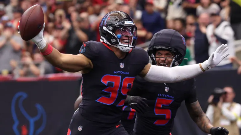 Sources: Texans, LB Henry To'oTo'o agree to two-year extension