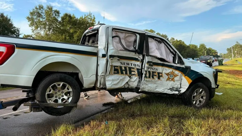 Newton County deputy, 1 other hospitalized after patrol car hydroplanes on SH 12 in Orange