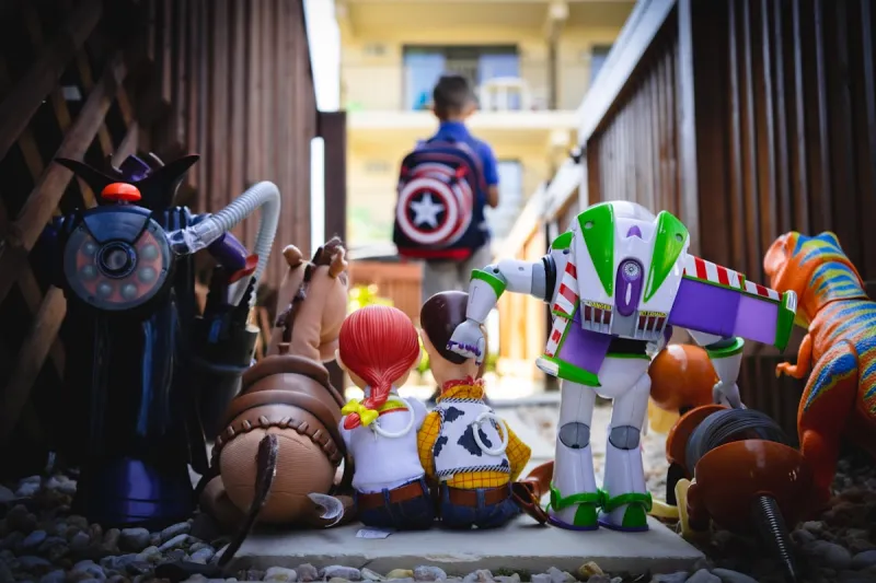 A Few Safety Tips For Posting First Day of School Photos