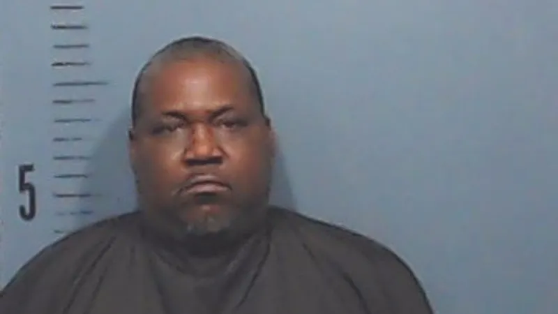 Taylor County man indicted after allegedly throwing glass bottle, striking woman in head