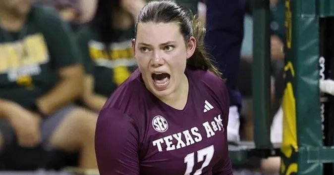A&M volleyball team warms up for the season opener by beating Baylor in an exhibition