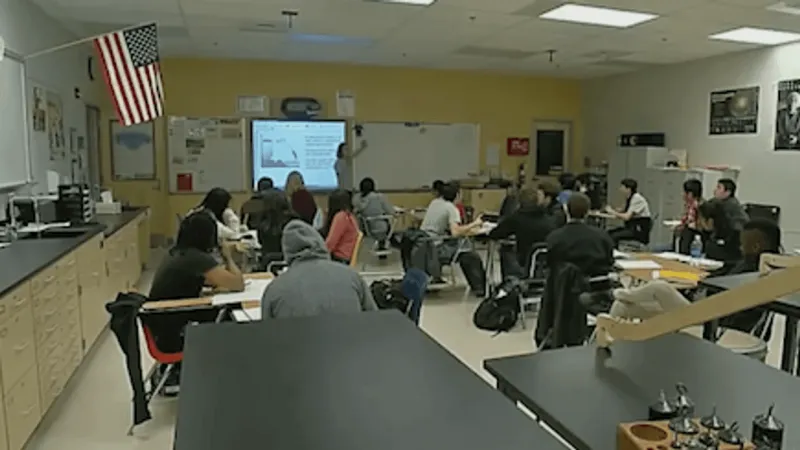 Texas districts expand virtual learning options as enrollment climbs statewide
