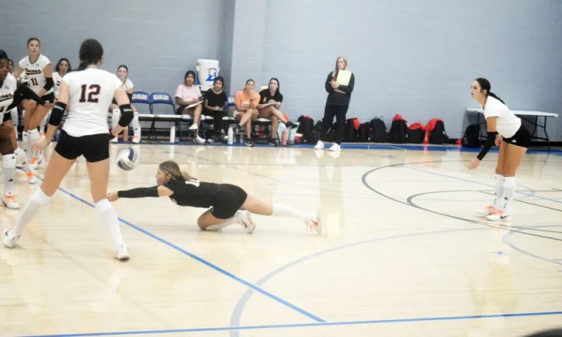 Lady Indian VB falls in semis at Brock Tourney