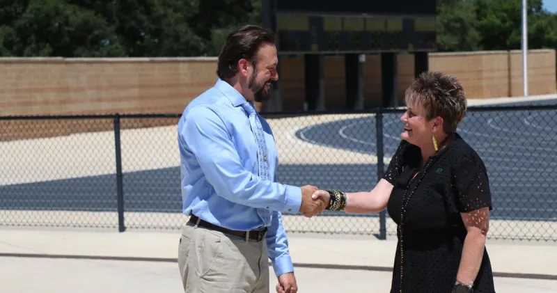New Braunfels, Seguin mayors put pecans, sausage on the line for season opener
