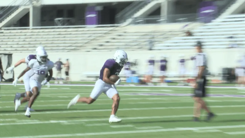 ACU's purple and white scrimmage highlights veterans ahead of Lamar opener