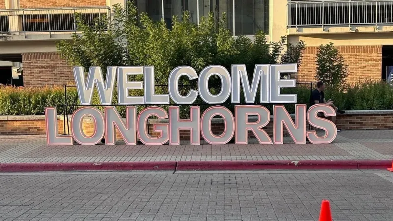 UT Austin begins classes amid record 100,000-plus undergraduate applications