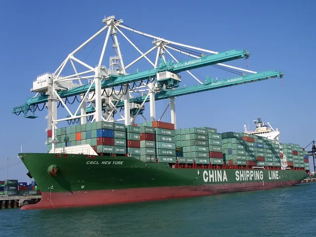 Panama Canal Cuts Transit Slots Amid Dry Conditions