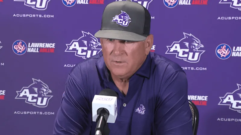 Wildcats coach Keith Patterson says QB1 not named five days before opener