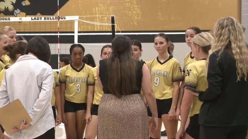 Nederland Lady Bulldogs sweep Baytown Lee behind Nevills, LeBlanc in District 19-5A