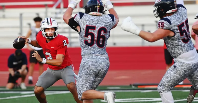 Oak Ridge rallies late to beat Argyle, spoiling Eagles' season opener in new stadium