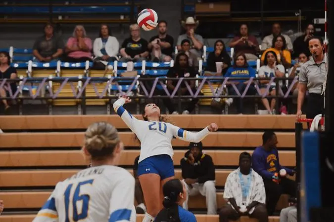 Pioneers Close Park Invitational With Five-Set Win Over Host Park University
