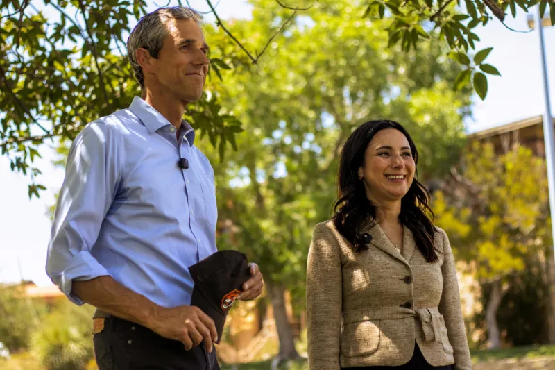 Gina Hinojosa visits UTEP during governor campaign