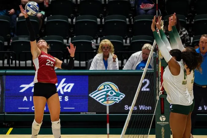 TWU VOLLEYBALL RETURNS HOME FOR DENTON VOLLEYFEST