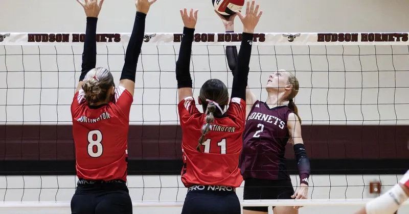 HIGH SCHOOL VOLLEYBALL: Hudson sweeps Huntington in three sets