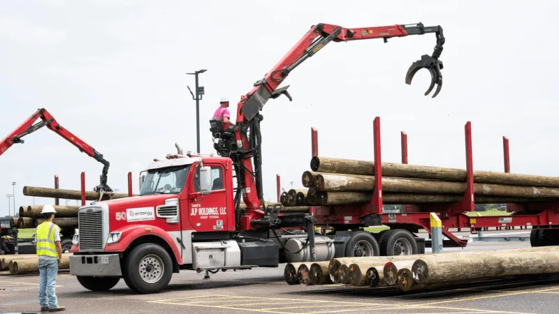 Entergy power restoration reaches milestone, drops below 10,000