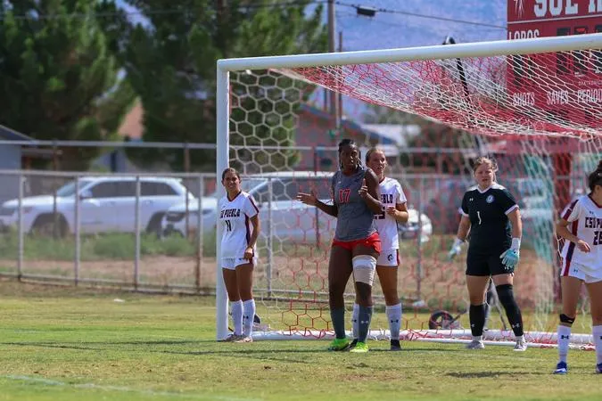 Lobos Duke It Out With Sailfish