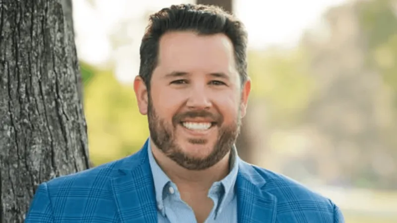 At-Large Councilman Mike Williams moves to end compensation for mayor, council