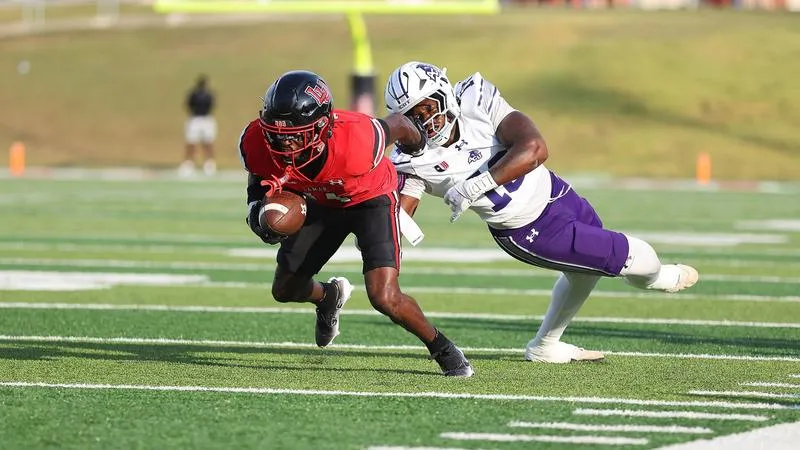 Cardinals, Ragin' Cajuns Square Off in Lafayette