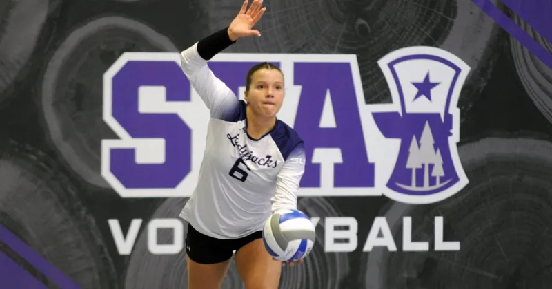 Ladyjacks defeat Loyola in four sets Thursday