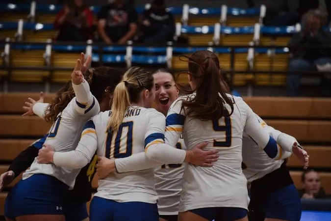 Pioneers Open SAC Play With Sweep