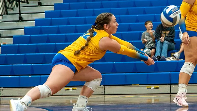 Volleyball Drops Season Opener at UMHB Invitational