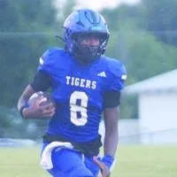 Clarksville Tigers rebound with convincing victory at home against Boles Hornets
