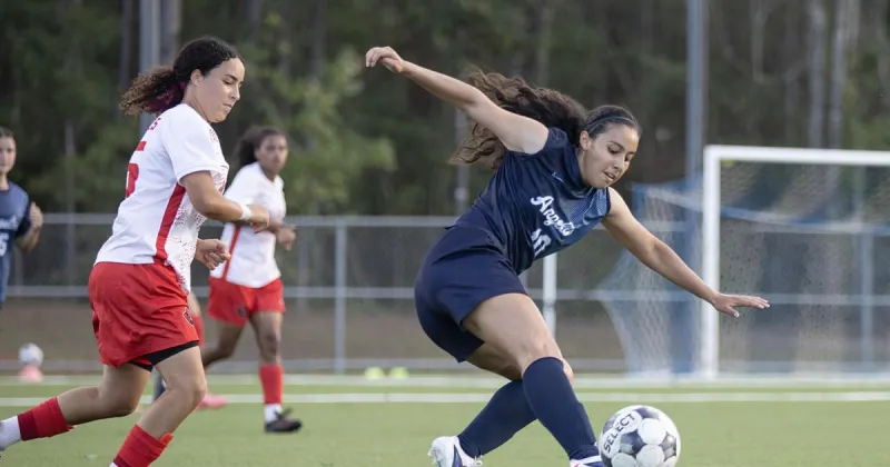 Lady Roadrunners soccer falls to pair of ranked teams