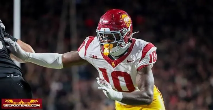 Braylan Shelby is part of a University of Southern California defense