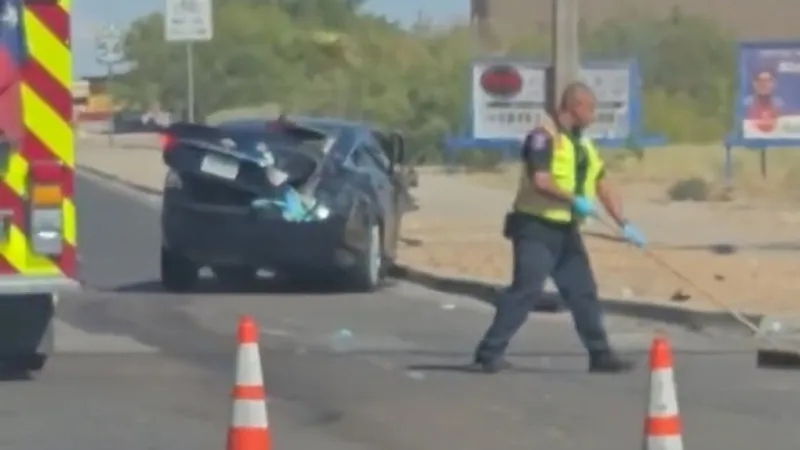 Corolla driver dies, passenger seriously hurt in Northeast El Paso red-light crash