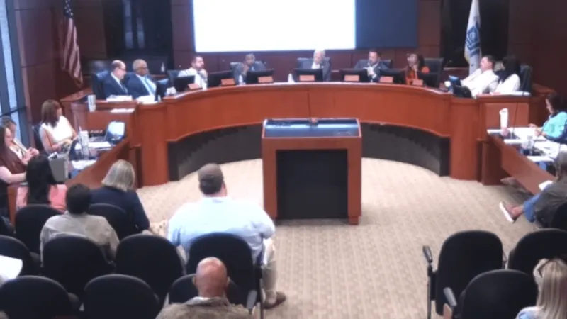 JUST IN: Beaumont City Council votes 4-3 against cutting pay for mayor, council