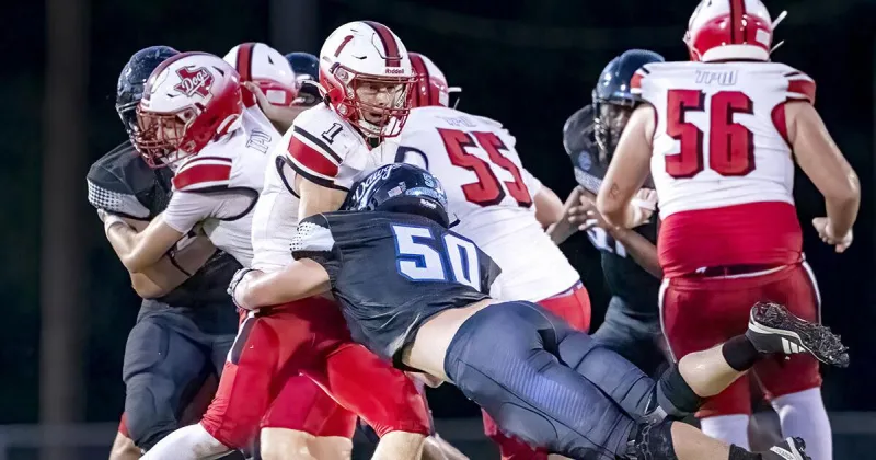 AREA HIGH SCHOOL FOOTBALL: Bulldogs, Lumberjacks bounce back with wins