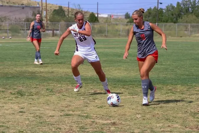 Lobos Open LSC Season With Patriots