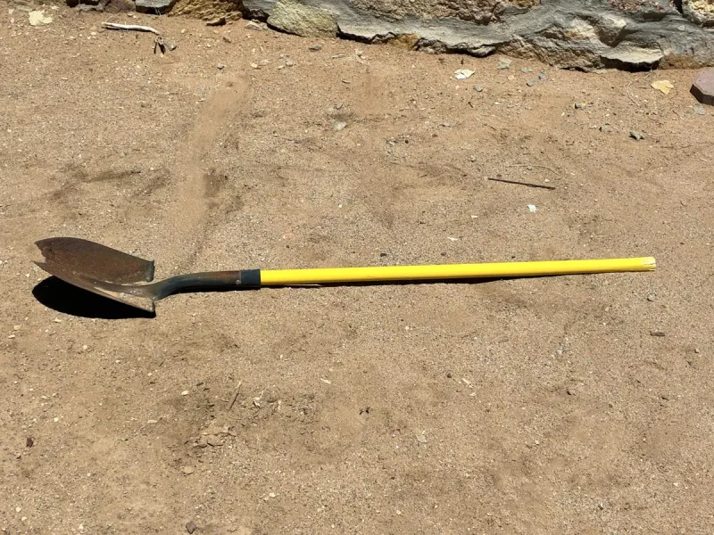 New Mexico Gave Us the Truly Wild Sport of Shovel Racing