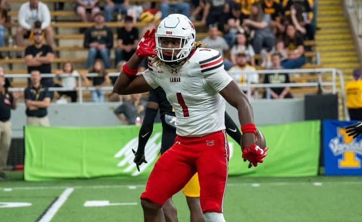 Cardinals Ride Strong First Half Performance to Road Victory